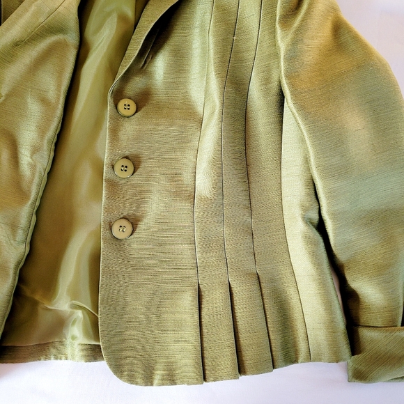 Le Suit Green Chartreuse Suit Jacket Blazer Size 8P Holiday Wear Polyester/Rayon - Picture 5 of 12